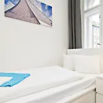 With 2 Bathrooms- 5 Minutes From Old Town - 102 M2