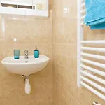 With 2 Bathrooms- 5 Minutes From Old Town - 102 M2 * Prague