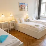 Апартаменты With 2 Bathrooms- 5 Minutes From Old Town - 102 M2 Прага