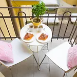 Апартаменты With 2 Bathrooms- 5 Minutes From Old Town - 102 M2 Прага