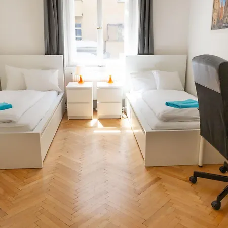 Apartments 5 Minutes Walk From Old Town - 102 M2 W Balcony, View, Shower Plus Bath דירה *