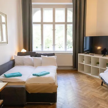 With 2 Bathrooms- 5 Minutes From Old Town - 102 M2 Appartamento Praga
