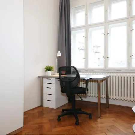شقة With 2 Bathrooms- 5 Minutes From Old Town - 102 M2 *