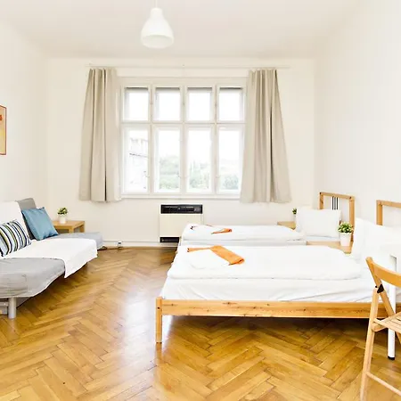 Апартаменты With 2 Bathrooms- 5 Minutes From Old Town - 102 M2 *
