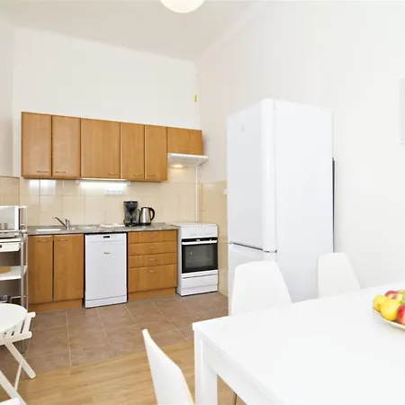 With 2 Bathrooms- 5 Minutes From Old Town - 102 M2 Апартаменты