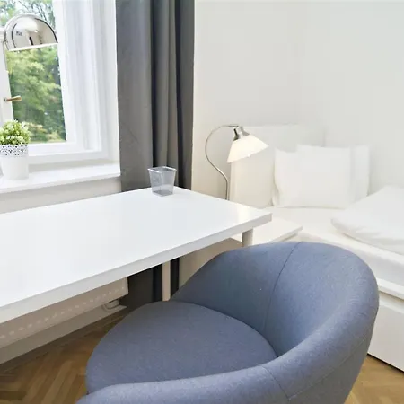 Апартаменты With 2 Bathrooms- 5 Minutes From Old Town - 102 M2 Прага