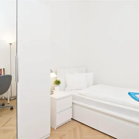 With 2 Bathrooms- 5 Minutes From Old Town - 102 M2 Апартаменты