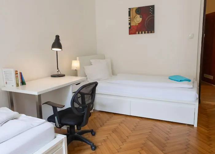 With 2 Bathrooms- 5 Minutes From Old Town - 102 M2 Appartement Prague