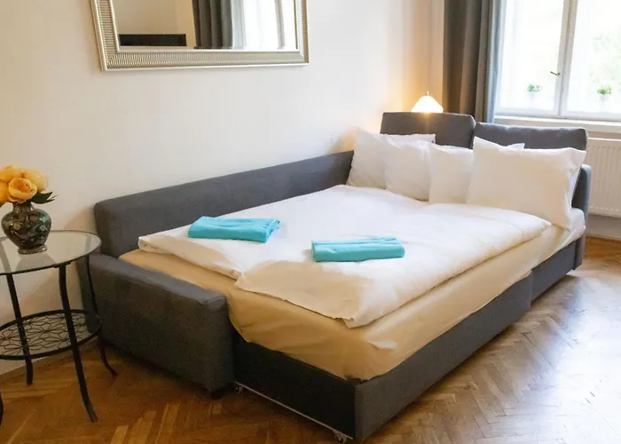 With 2 Bathrooms- 5 Minutes From Old Town - 102 M2 *