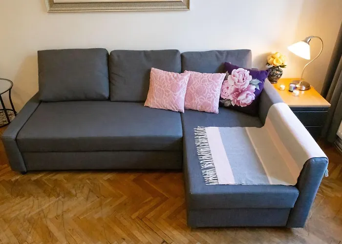 With 2 Bathrooms- 5 Minutes From Old Town - 102 M2 Prague