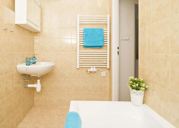 With 2 Bathrooms- 5 Minutes From Old Town - 102 M2