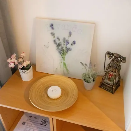 With 2 Bathrooms- 5 Minutes From Old Town - 102 M2 Apartment Prague