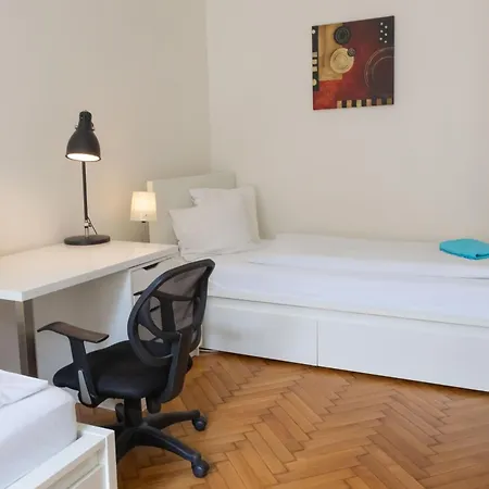 With 2 Bathrooms- 5 Minutes From Old Town - 102 M2 Apartment Prague