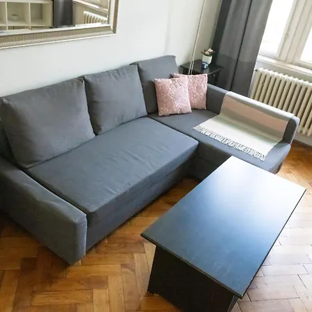 With 2 Bathrooms- 5 Minutes From Old Town - 102 M2 Apartment Prague