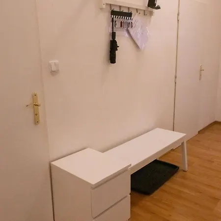 Apartment With 2 Bathrooms- 5 Minutes From Old Town - 102 M2 Prague