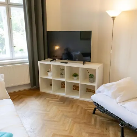 With 2 Bathrooms- 5 Minutes From Old Town - 102 M2 * Prague