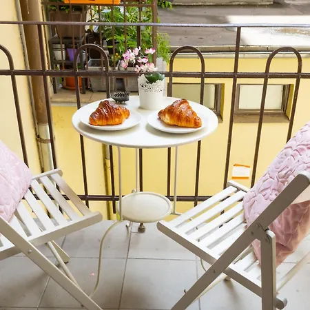 With 2 Bathrooms- 5 Minutes From Old Town - 102 M2 * Prague